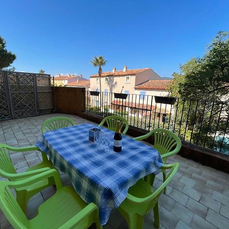 Apartment Port Cogolin With Garden View กรีโมด์ ภายนอก รูปภาพ